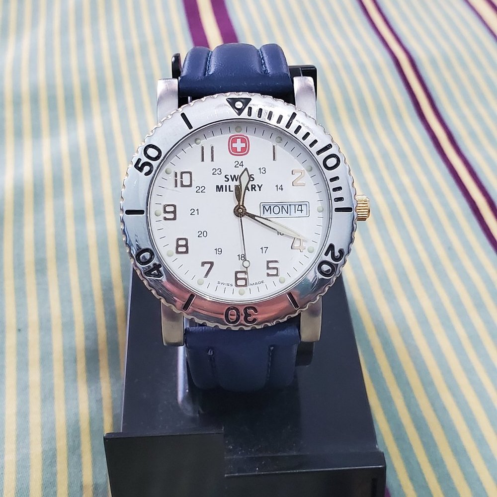 Victorinox Swiss Army day date watch!